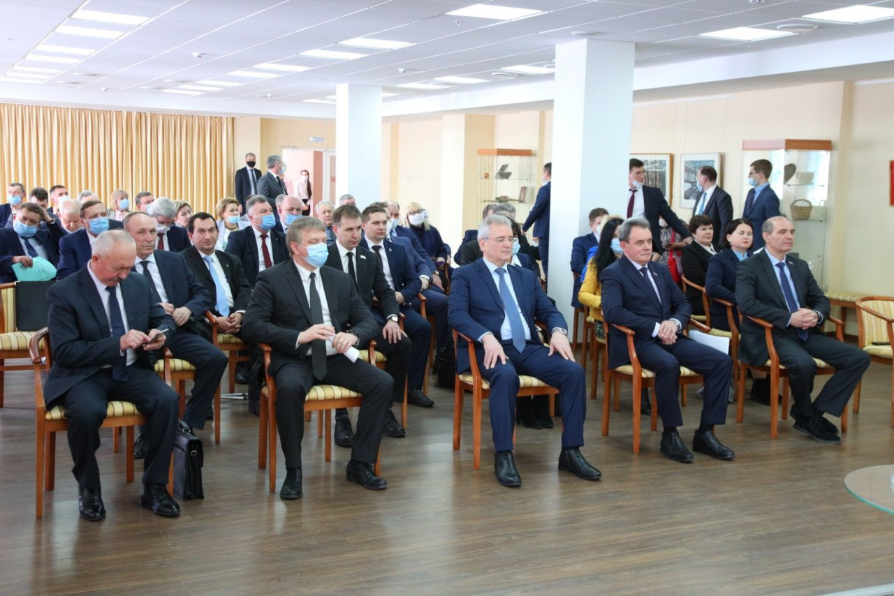 Советник губернатора Роман Амстиславский предложил создать в Пензе Аллею космонавтов