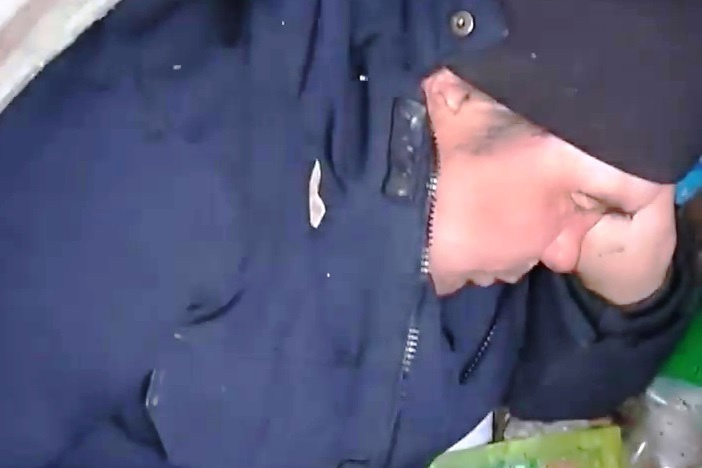 В Пензе двух мужчин обнаружили под землей: видео