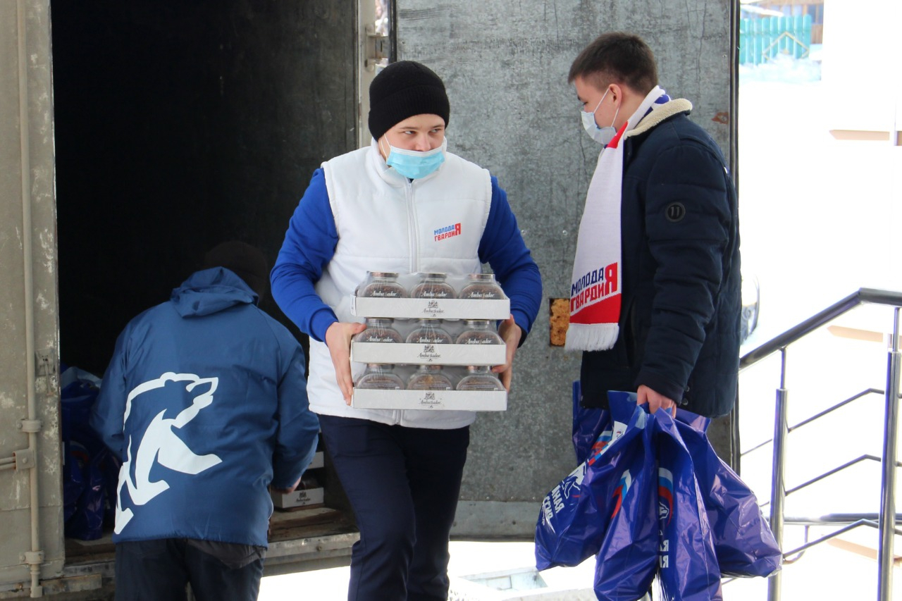 Волонтеры идут на праймериз "Единой России", чтобы помогать людям