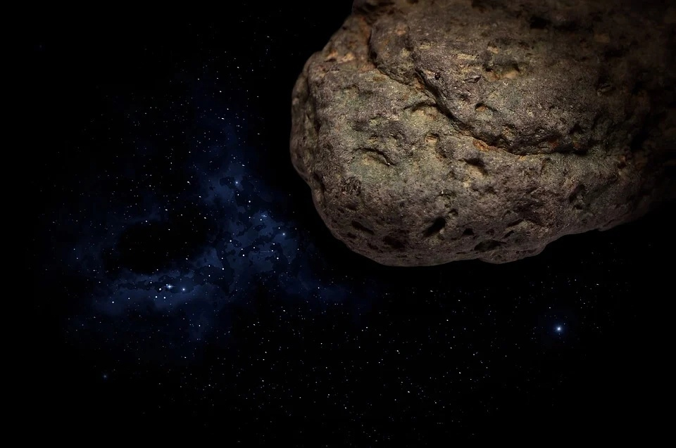 Два опасных астероида движутся к Земле