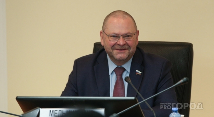 Олег Мельниченко предложил ввести в регионе обязательную вакцинацию