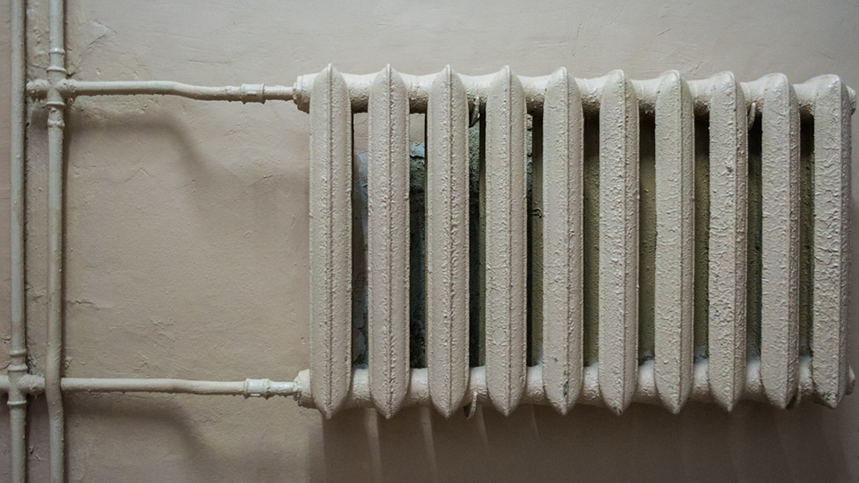 «ЭнергосбыТ Плюс» рекомендует организациям и управляющим компаниям поторопиться с подготовкой зданий к зиме