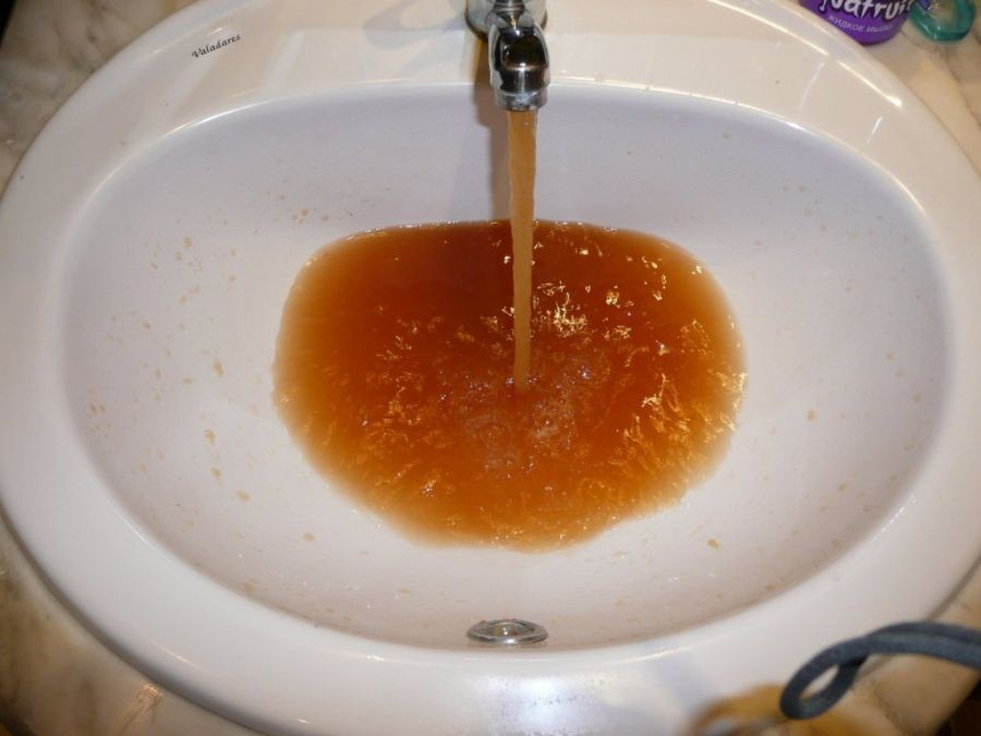 Соцсети: пензенский чиновник отказался пить воду, которую назвал «чистой»