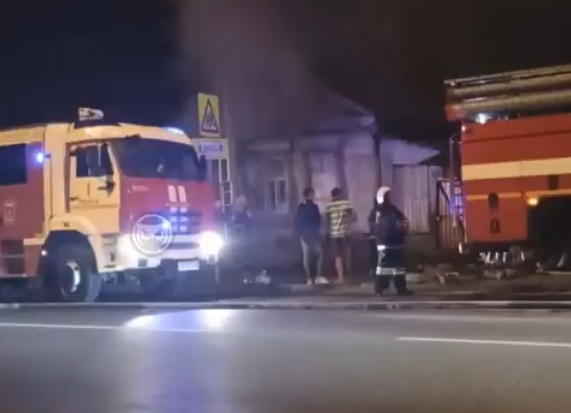 В МЧС сообщили подробности ночного пожара на улице Калинина