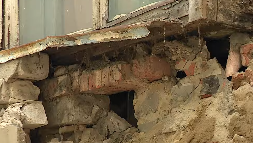 Пензенская прокуратура начала проверку из-за обрушения стены на улице Тамбовской