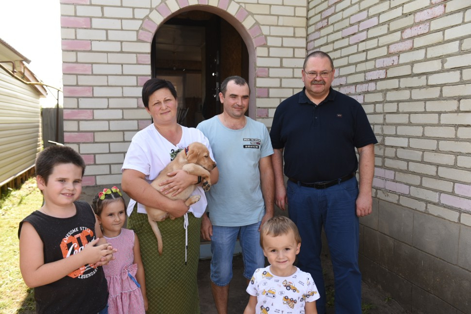Врио губернатора Пензенской области подарил друга многодетной семье