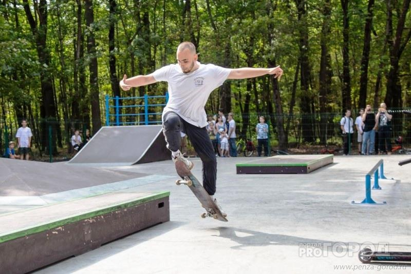 На Олимпийской аллее в Пензе открылся скейт-парк