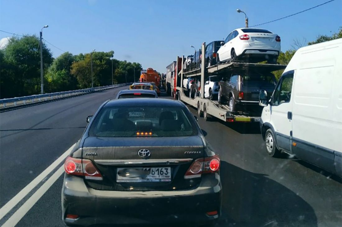 "Кто-то не выдерживает затор": на трассе М-5 в Пензе образовалась большая пробка