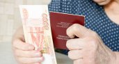 «Хотят платить каждый год»: власти внесли законопроект о новогодних пенсиях 