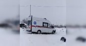 "Два раза приходилось вызывать технику": в Пензе еще одна скорая застряла в снегу 