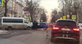 В Пензе столкнулись маршрутка и легковушка