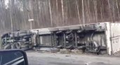 В Пензе фура вылетела за обочину