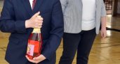 "За отличную учебу": пензенским школьникам подарили шампанское