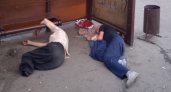 Пензенцы жалуются на спящих на остановке “Улица Чкалова” бездомных