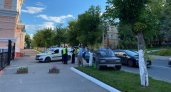 На улице Володарского в Пензе ВАЗ-2107 врезался в дерево