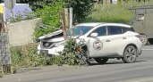 В Пензе иномарка влетела в металлическое ограждение