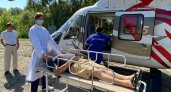 Двух пациентов с больным сердцем срочно доставили на вертолете в Пензу
