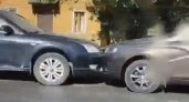 ДТП у Бакунинского моста: поцеловались две легковушки