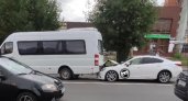 Пензенцы сообщают об аварии с микроавтобусом на Стасова