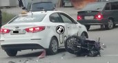 На улице Кижеватова в Пензе столкнулись мотоцикл и такси 