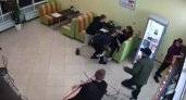 В Пензе группа мужчин ворвалась в магазин и устроила драку стульями