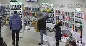 Пензенец украл из магазина электроники телефон за 57 тысяч рублей 