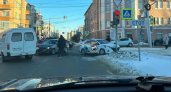 В Пензе на перекрестке улиц Горького и Володарского произошло жесткое ДТП