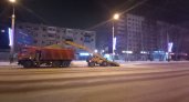 В День Влюбленных в Пензе коммунальщики посыпали песком тротуары, мосты, лестницы