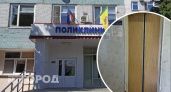 В Пензе в онкодиспансере дедушку на коляске не смогли завести в лифт из-за узкого проема