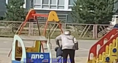 "Мразь, заткни хлебальник!" В Засечном женщина издевалась над ребенком на детской площадке