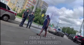В Пензе на улице Леонова буйный мужчина разнес кассу в магазине и кидался на росгвардейцев