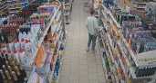 25-летняя пензячка украла в трех магазинах средства гигиены, продукты и одежду