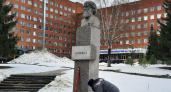 Бюст Григория Захарьина был перенесен на центральную аллею больницы № 6