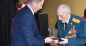 С 99-летием в «Доме офицеров» Пензы торжественно поздравили ветерана ВОВ Федора Степанова