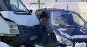 В Пензе на Западной поляне маршрутка въехала в иномарку 