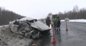 Появились фото с места ДТП Toyota Camry и КамАЗом на трассе М5 «Урал», где погибли двое 