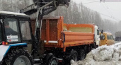 Во время ликвидации последствий снегопада водителей просят не мешать коммунальщикам 