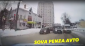 В Пензе госавтоинспекторы наказали водителей маршруток, заблокировавшие встречку на улице Красная