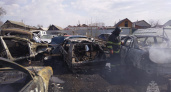 Семь пожарных тушили металлолом на авторазборе в Бессоновке
