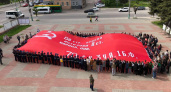 В Пензе развернули копию Знамени Победы площадью 200 квадратных метров