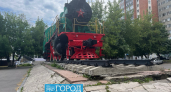 «Монумент покрасили, а плитку починить забыли»: пензячка просит отреставрировать  памятник паровозу на Луначарского