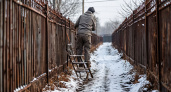 Касается всех дачников: с приходом весны на участках начнут сносить заборы
