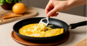 Заменяю молоко в омлете одним продуктом и получаю необычайную нежность: одна хитрость приготовления от шеф-повара