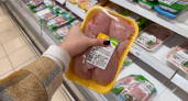 Брал куриную грудку в «Пятёрочке», продавщица тихо сказала: смотри на эти 3 вещи — так сразу видно, что мясо наколотое