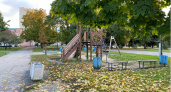 В Кузнецке подошло к концу благоустройство детской спортплощадки в районе школы