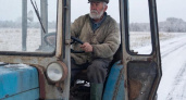 На пенсии подрабатываю только так: как 90-летний дедуля нашел свое дело в российской глубинке
