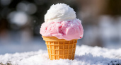 Научили делать обалденное мороженое в снегу за 20 минут: новый зимний тренд — в восторге и дети, и взрослые