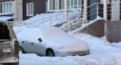 Пензенцам рассказала, куда нужно обращаться в случае падения снега на машину