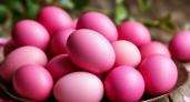 Луковая шелуха — банальщина и прошлый век: яйца на Пасху крашу в цвет розовых лепестков — беру 1 дешевый овощ