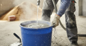 Цемент в воду или вода в цемент: роковая ошибка, из-за которой трескается бетон - допускает каждый второй